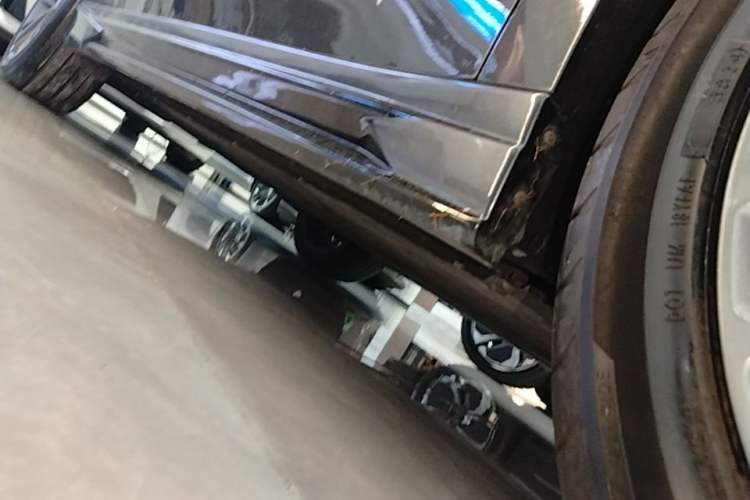 Used Leapmotor C16 2024 All-Electric 520 LiDAR Edition Right Side Sill
