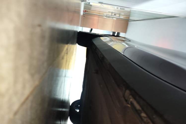 Used Leapmotor C16 2024 All-Electric 520 LiDAR Edition Right Side Sill