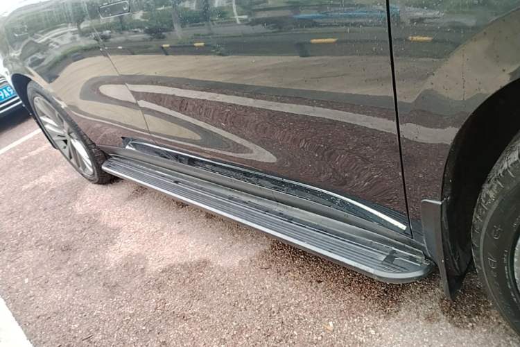 Used Leapmotor C16 2024 Range-Extended 200 Luxury Edition Right Side Sill