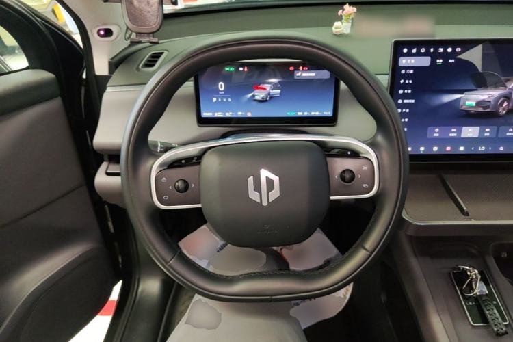 Used Leapmotor C16 2024 Range-Extended 200 Luxury Edition Steering Wheel