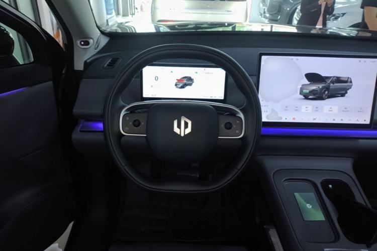 Used Leapmotor C16 2024 All-Electric 520 LiDAR Edition Steering Wheel