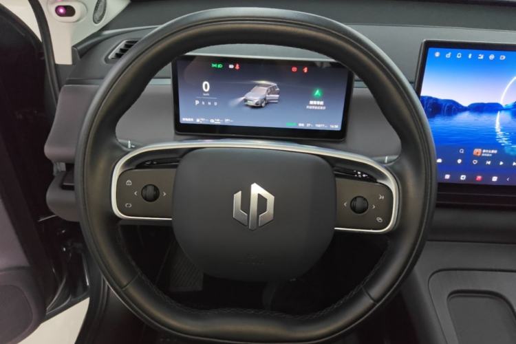 Used Leapmotor C16 2024 Range-Extended 200 Luxury Edition Steering Wheel