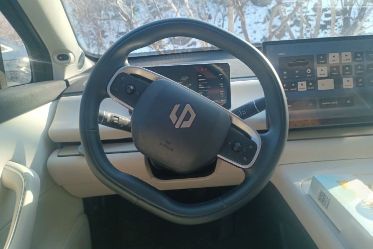 Used Leapmotor C16 2024 Range-Extended 200 Luxury Edition Steering Wheel