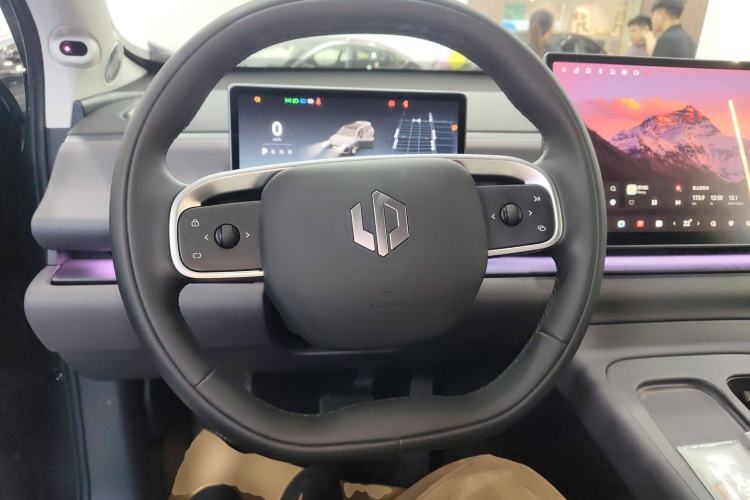 Used Leapmotor C16 2024 All-Electric 520 LiDAR Edition Steering Wheel