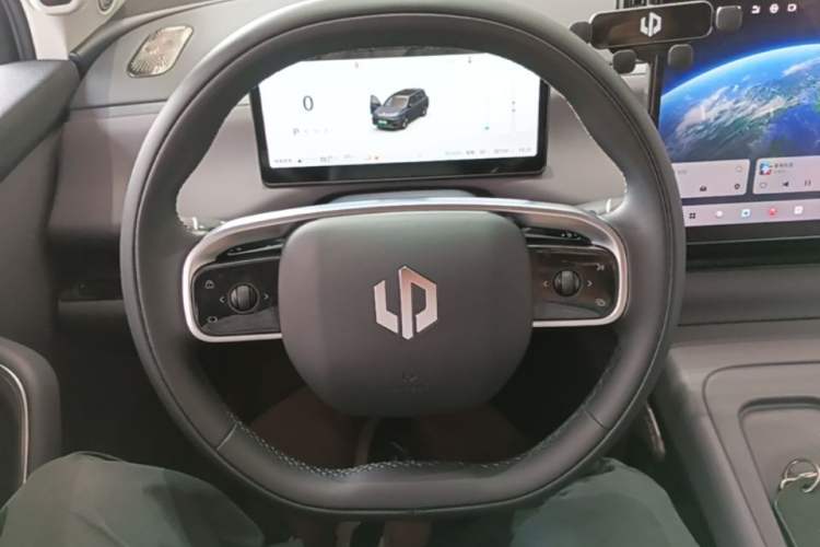 Used Leapmotor C16 2024 Range-Extended 200 Luxury Edition Steering Wheel