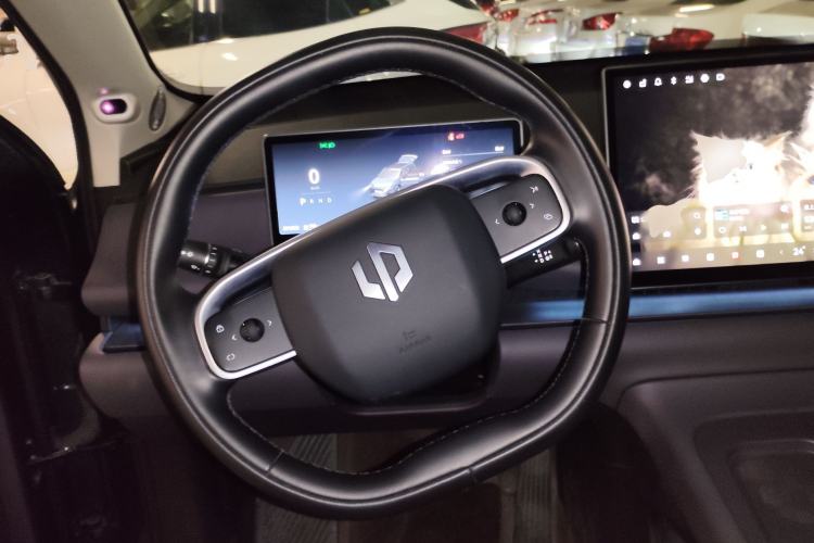 Used Leapmotor C16 2024 Range-Extended 200 Luxury Edition Steering Wheel