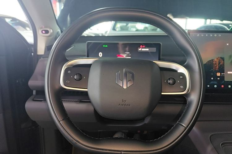 Used Leapmotor C16 2024 Range-Extended 200 LiDAR Edition Steering Wheel