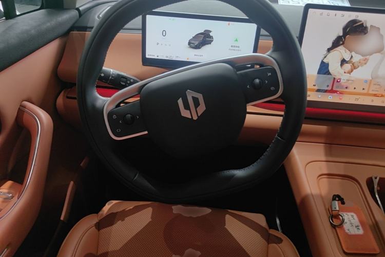 Used Leapmotor C16 2024 Range-Extended 200 Luxury Edition Steering Wheel