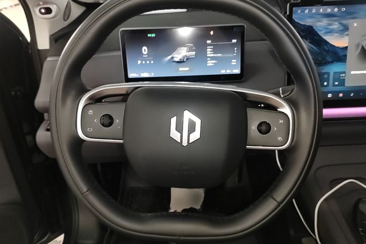 Used Leapmotor C16 2024 Pure Electric 520 Deluxe Edition Steering Wheel