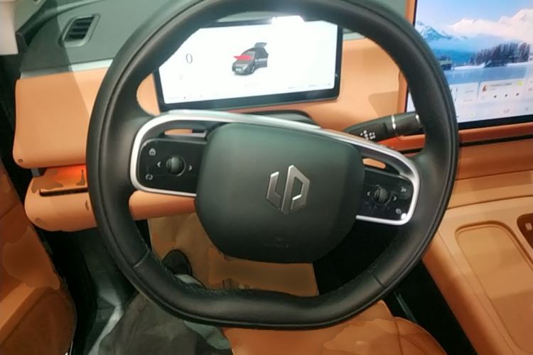 Used Leapmotor C16 2024 Range-Extended 200 Luxury Edition Steering Wheel