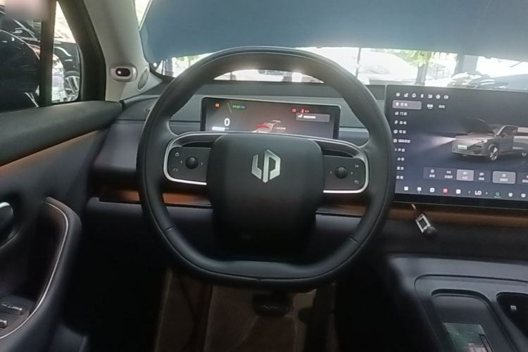 Used Leapmotor C16 2024 Range-Extended 200 Luxury Edition Steering Wheel