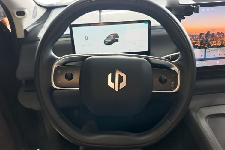 Used Leapmotor C16 2024 Range-Extended 200 Luxury Edition Steering Wheel