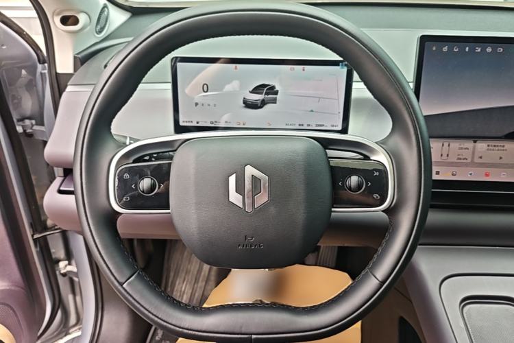 Used Leapmotor C16 2024 Range-Extended 200 Luxury Edition Steering Wheel