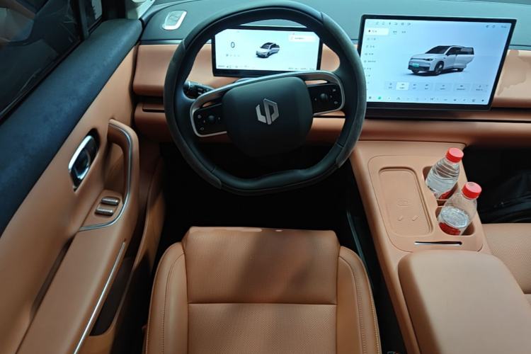 Used Leapmotor C16 2024 Range-Extended 200 Luxury Edition Steering Wheel