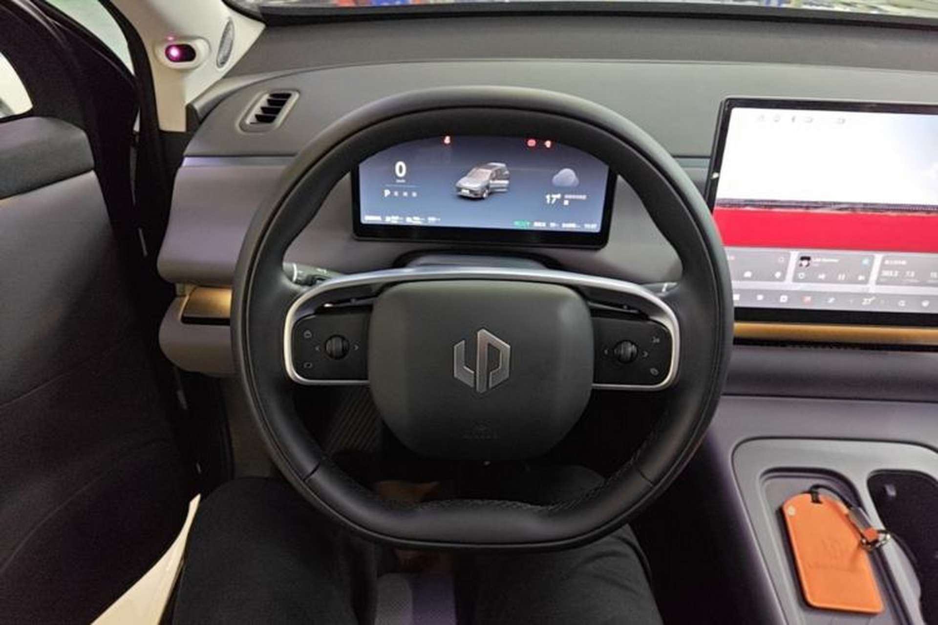 Used Leapmotor C16 2024 Range-Extended 200 Luxury Edition Steering Wheel