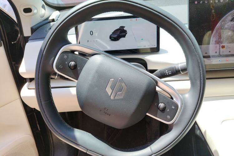 Used Leapmotor C16 2024 All-Electric 520 LiDAR Edition Steering Wheel