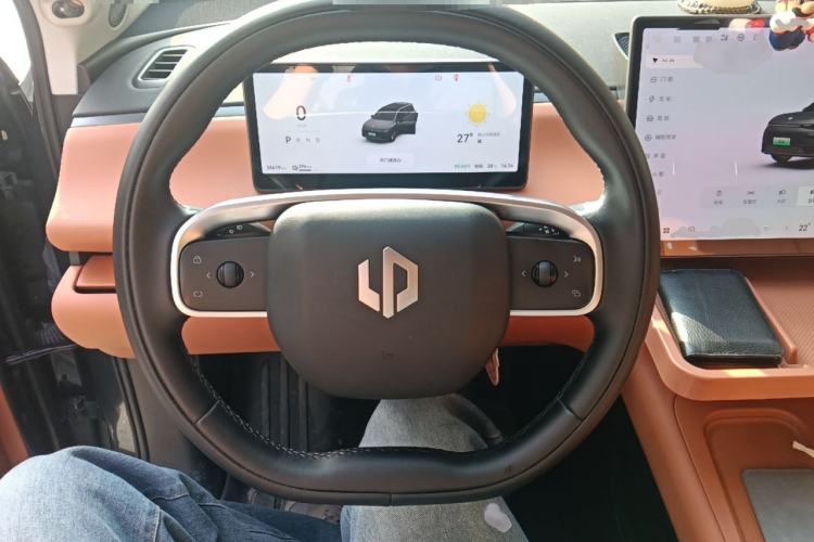 Used Leapmotor C16 2024 Pure Electric 520 Deluxe Edition Steering Wheel