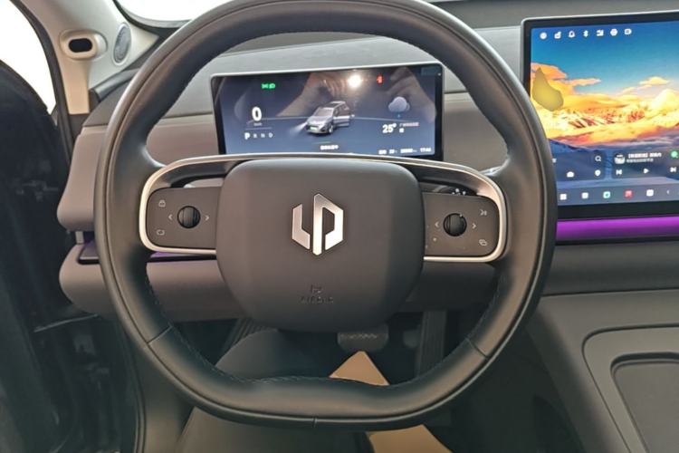 Used Leapmotor C16 2024 Range-Extended 200 Luxury Edition Steering Wheel