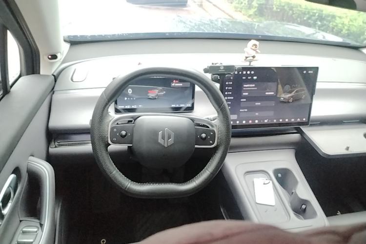 Used Leapmotor C16 2024 Range-Extended 200 Luxury Edition Steering Wheel