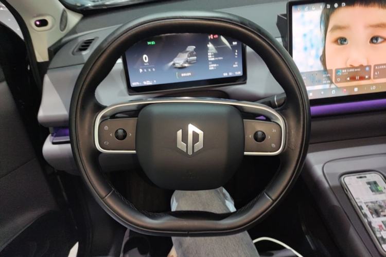 Used Leapmotor C16 2024 All-Electric 520 LiDAR Edition Steering Wheel