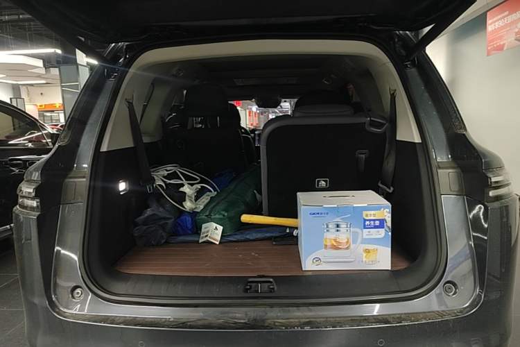 Used Leapmotor C16 2024 Range-Extended 200 Luxury Edition Trunk