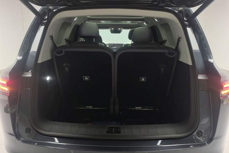 Used Leapmotor C16 2024 Range-Extended 200 Luxury Edition Trunk