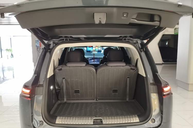 Used Leapmotor C16 2024 Range-Extended 200 Luxury Edition Trunk