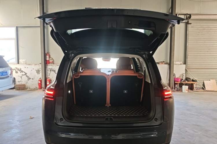 Used Leapmotor C16 2024 Range-Extended 200 Luxury Edition Trunk