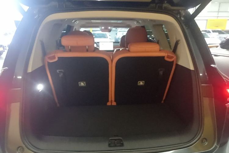 Used Leapmotor C16 2024 Range-Extended 200 Luxury Edition Trunk