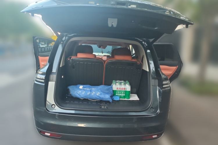 Used Leapmotor C16 2024 All-Electric 520 LiDAR Edition Trunk