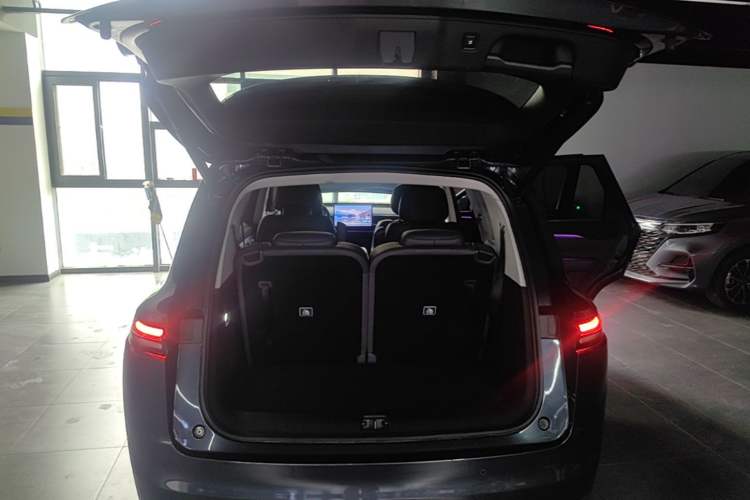 Used Leapmotor C16 2024 Pure Electric 520 Deluxe Edition Trunk
