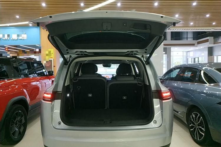 Used Leapmotor C16 2024 Range-Extended 200 Luxury Edition Trunk