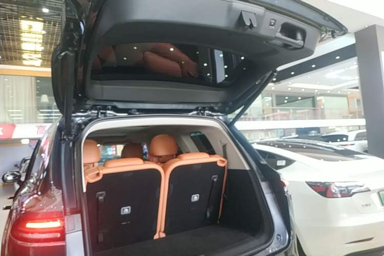 Used Leapmotor C16 2024 Range-Extended 200 Luxury Edition Trunk