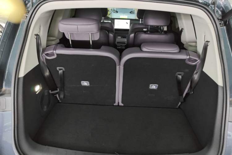 Used Leapmotor C16 2024 Range-Extended 200 Luxury Edition Trunk