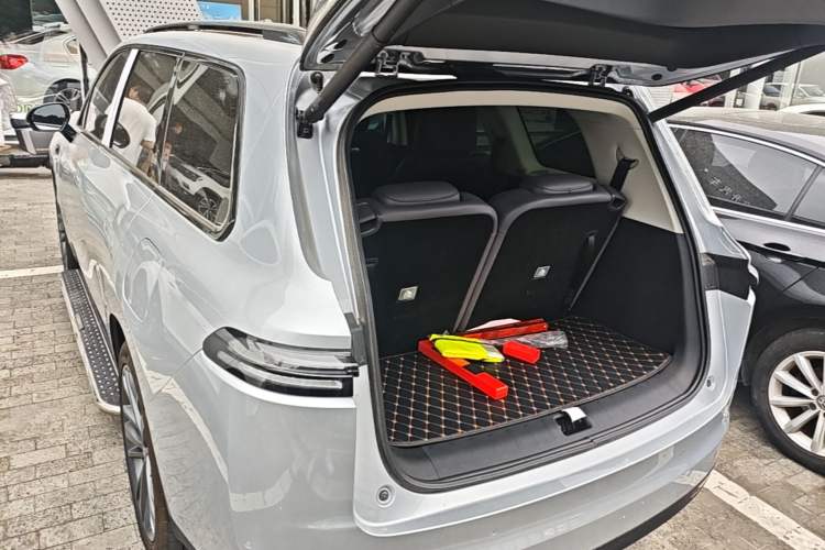 Used Leapmotor C16 2024 Range-Extended 200 Luxury Edition Trunk