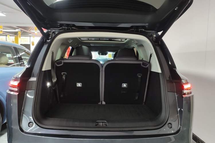 Used Leapmotor C16 2024 All-Electric 520 LiDAR Edition Trunk