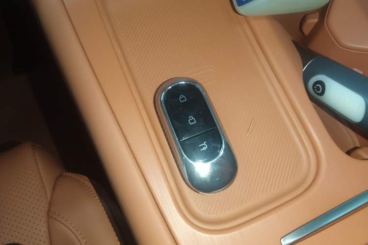 Used Leapmotor C16 2024 Range-Extended 200 Luxury Edition Vehicle Key