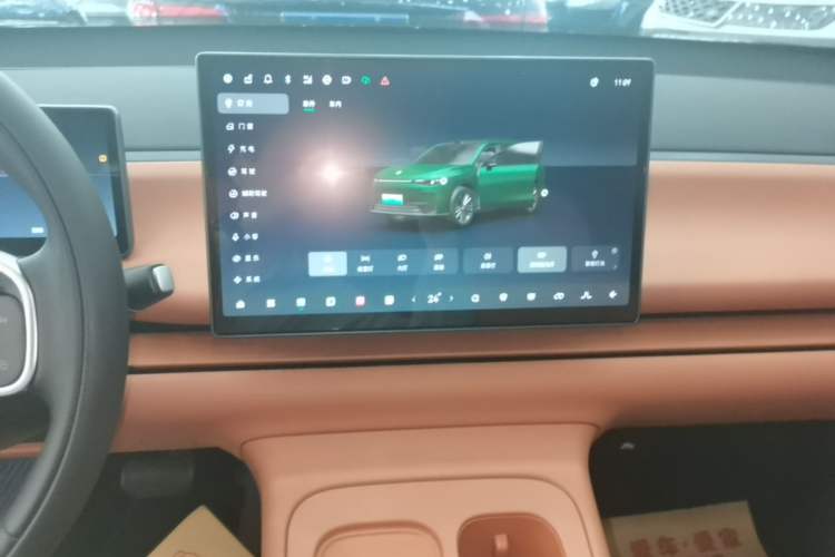 Used Leapmotor C16 2024 Range-Extended 200 LiDAR Edition Audio And AC Panel