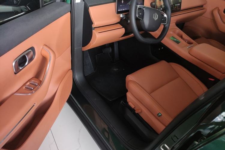 Used Leapmotor C16 2024 Range-Extended 200 LiDAR Edition Driver Seat
