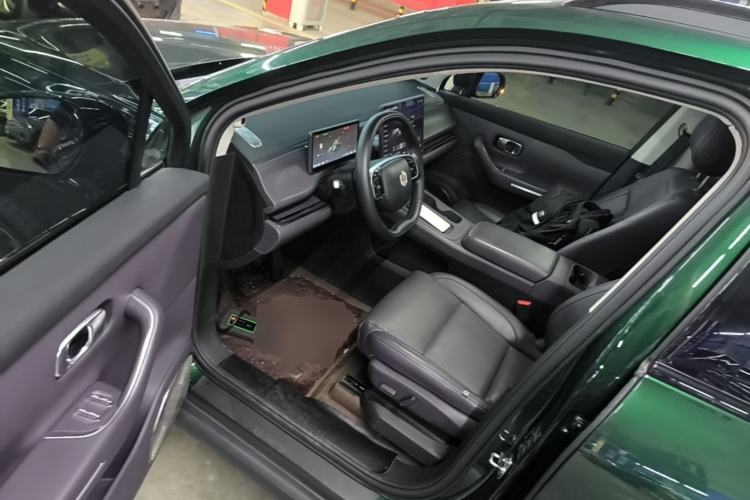 Used Leapmotor C16 2024 Range-Extended 200 Luxury Edition Driver Seat