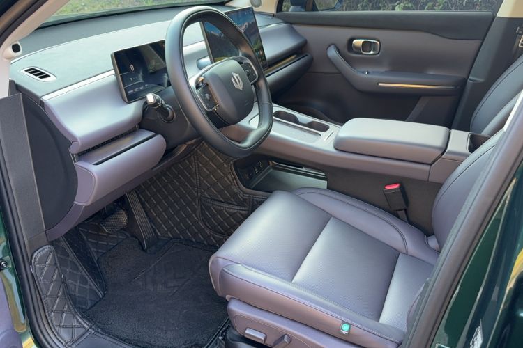 Used Leapmotor C16 2024 Range-Extended 200 Luxury Edition Driver Seat