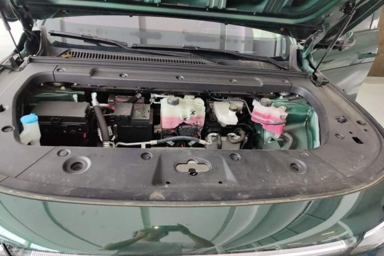 Used Leapmotor C16 2024 All-Electric 520 LiDAR Edition Engine Bay