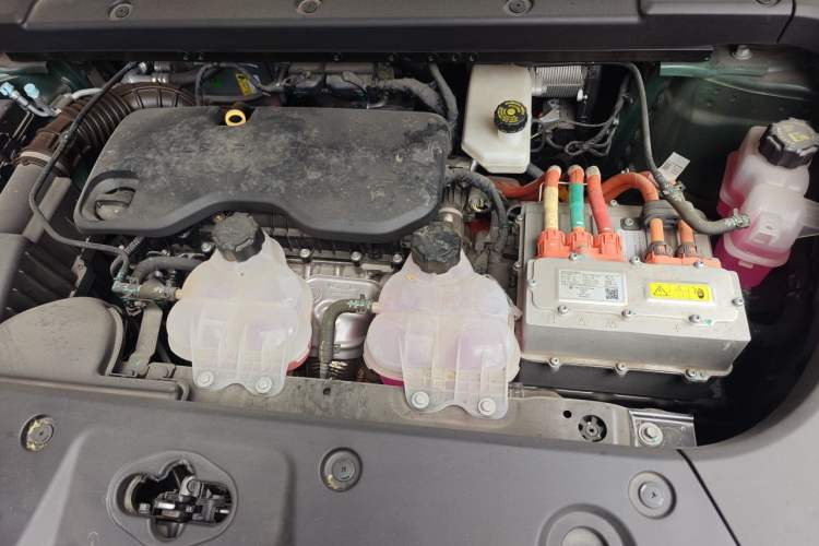 Used Leapmotor C16 2024 Range-Extended 200 Luxury Edition Engine Bay Left