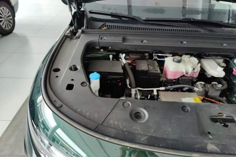 Used Leapmotor C16 2024 All-Electric 520 LiDAR Edition Engine Bay Right
