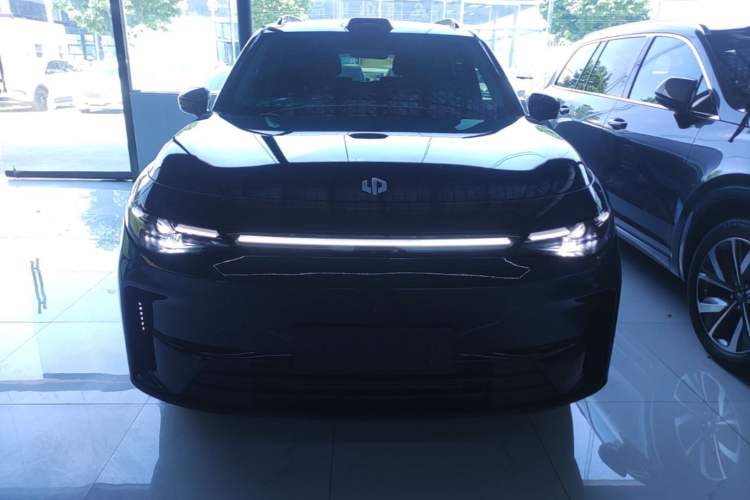 Used Leapmotor C16 2024 Range-Extended 200 LiDAR Edition Front