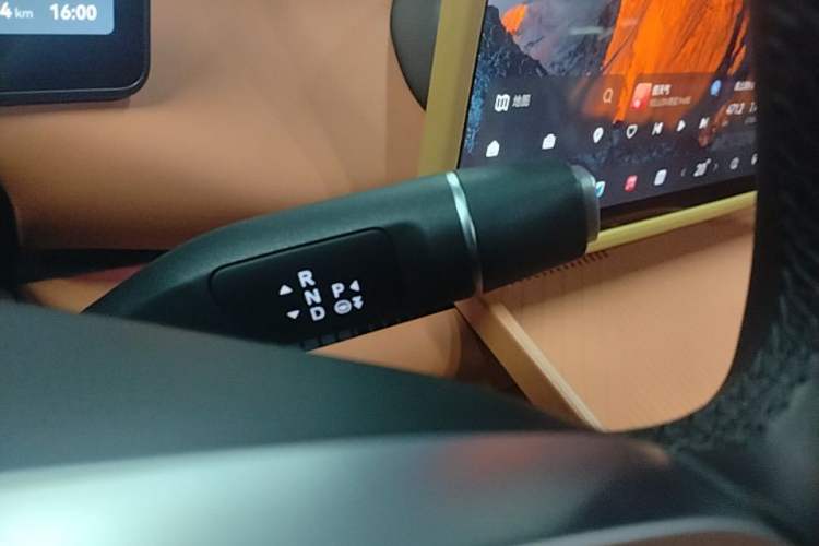 Used Leapmotor C16 2024 Range-Extended 200 Luxury Edition Gear Lever