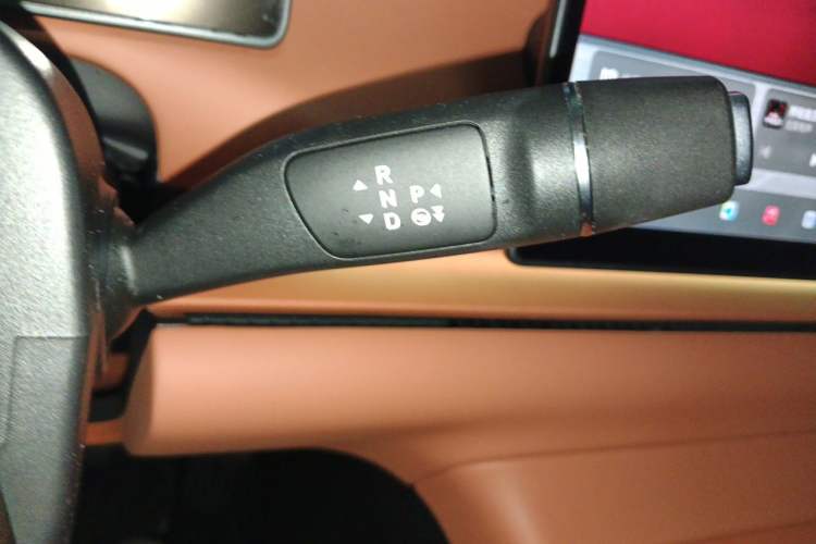 Used Leapmotor C16 2024 All-Electric 520 LiDAR Edition Gear Lever