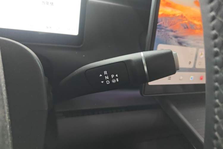 Used Leapmotor C16 2024 All-Electric 580 Luxury Edition Gear Lever