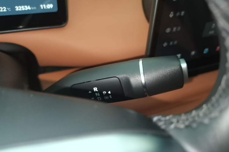 Used Leapmotor C16 2024 Range-Extended 200 LiDAR Edition Gear Lever