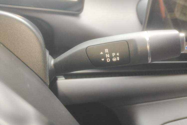 Used Leapmotor C16 2024 Range-Extended 200 Luxury Edition Gear Lever